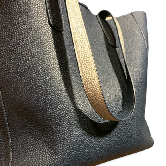 Mercedes Benz Navy Tote Bag (item#20007) - Picture 3 of 7